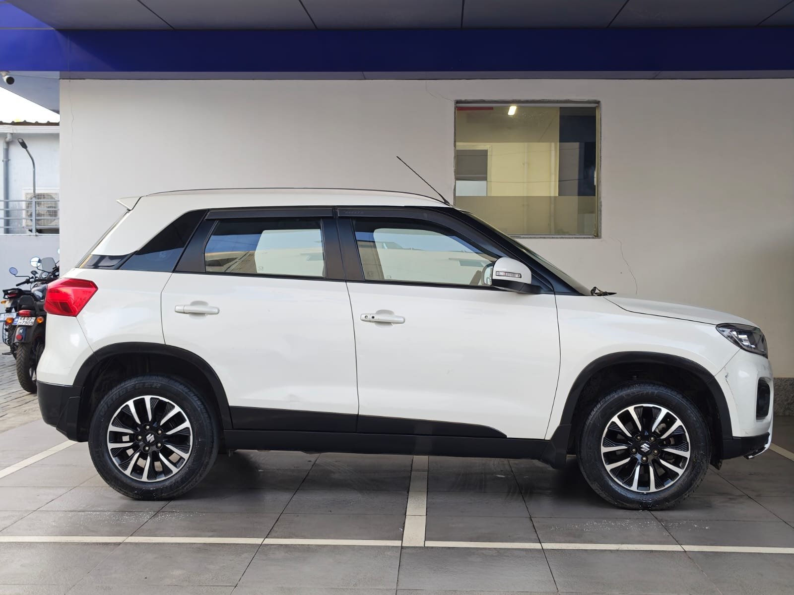 MARUTI SUZUKI VITARA BREZZA ZXI+